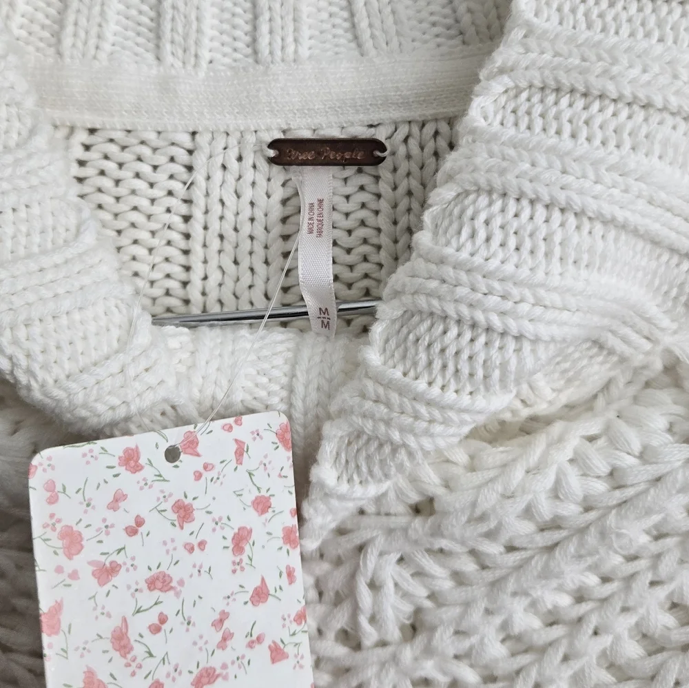 NWT Free People White Chunky  Knit Sweater Sleeves Mock Turtle Neck Sz M - Picture 3 of 7